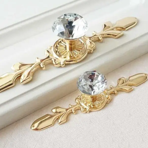 Placuta ornament maner buton cristal auriu
