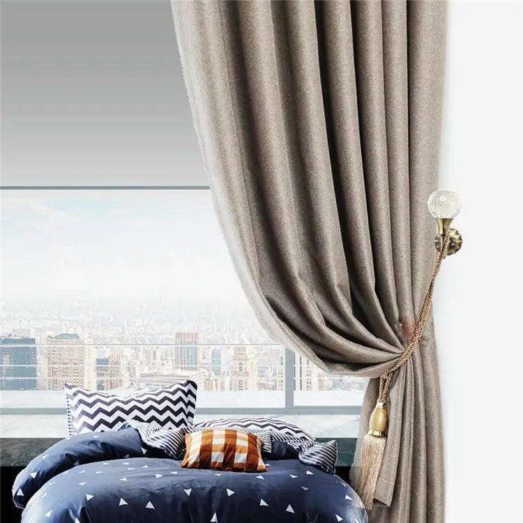 Suport argintiu pentru draperie cu cristal, exemplu de montaj