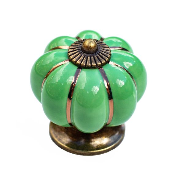 Buton de mobila ceramic Pumpkin verde cu baza bronz, ideal pentru comode, dulapuri si noptiere elegante.
