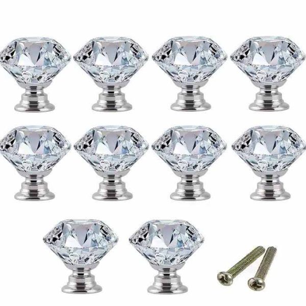 Set de 10 butoni de mobila din cristal argintiu, cu design tip diamant, perfecti pentru comode, dulapuri si noptiere elegante.