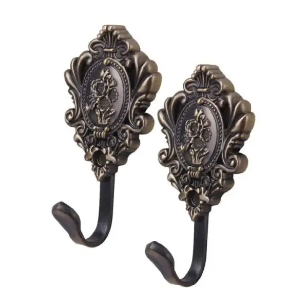 Set cârlige cuier vintage din metal, cu design clasic, ideal pentru holuri, mobilier retro și organizare elegantă.